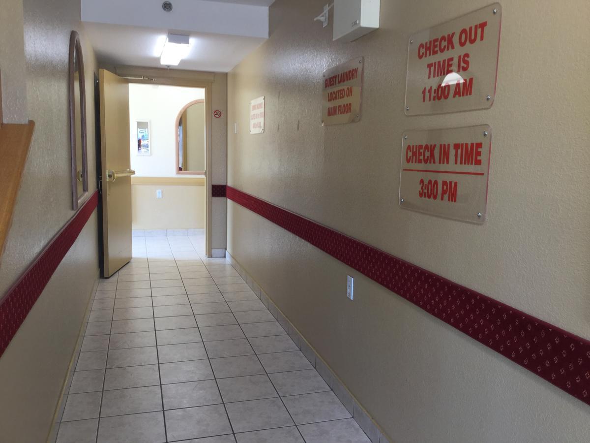 Western Budget East Red Deer Motel